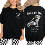 Fahren oder Die bis zum Tod machen wir Party Bache Sweatshirt<br><div class="desc">Feiern Sie Ihre wilde Seite mit dem Ride Or Die Til Death Do We Party Bachelorette Crewneck Sweatshirt, die ultimative Wahl für einen gotischen Bachelorette Bash. Dieses personalisierte Bridesmädchen Sweatshirt mit kühlem Skelett und Martini-Glas verbindet perfekt gespenstische Farben mit spielerischer Eleganz. Dieses Sweatshirt ist ideal für einen Halloween-Junggeselinnen-Abschied oder eine...</div>