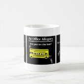 Fahren Sie Bus…, oder sind Sie unter dem Bus? Kaffeetasse (Mittel)