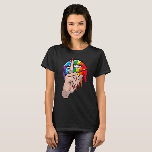 Fahren Sie die Regenbogenlippen in den Gay Pride. T-Shirt (Vorne ganz)