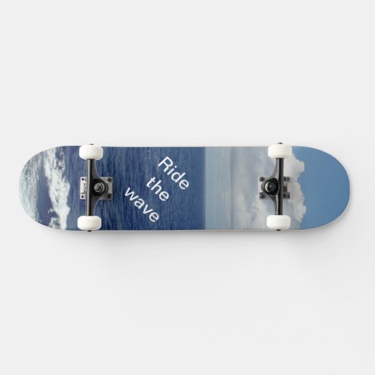 Fahren Sie mit dem Wave Complete Skateboard (Horizontal)