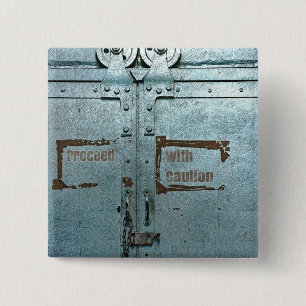 Fahren Sie mit der Vorsicht blau-grauen Industriet Button