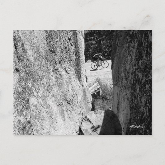 Fahrrad durch den Granit B&W Postkarte (Vorderseite)