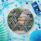 Fahrrad und Korb im Garten Pappteller (Party)