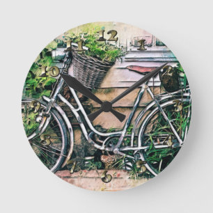 Fahrrad und Korb im Garten Runde Wanduhr