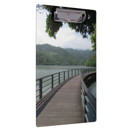 Fahrradbrücke über Wasser Klemmbrett (Rechts)