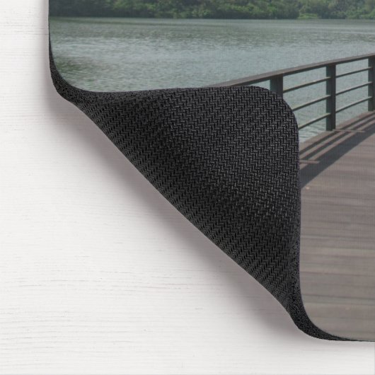 Fahrradbrücke über Wasser Mousepad (Ecke)