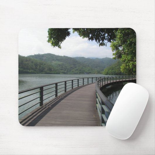 Fahrradbrücke über Wasser Mousepad (Mit Mouse)