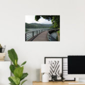 Fahrradbrücke über Wasser Poster (Heimbüro)