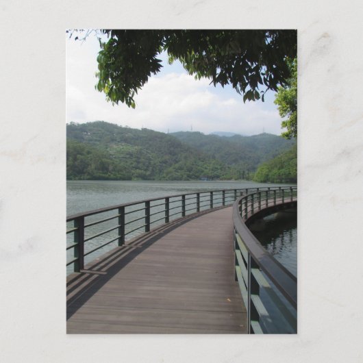 Fahrradbrücke über Wasser Postkarte (Vorderseite)