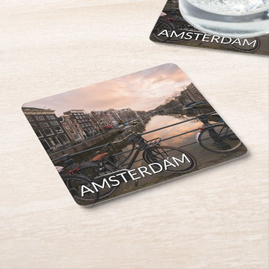Fahrräder am Sonnenuntergang in Amsterdam Rechteckiger Pappuntersetzer (angewinkelt)