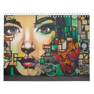 Fahrräder an einer Graffitiwand Kalender