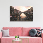 Fahrräder bei Sonnenuntergang in Amsterdam Leinwanddruck (Insitu (Wohnzimmer))
