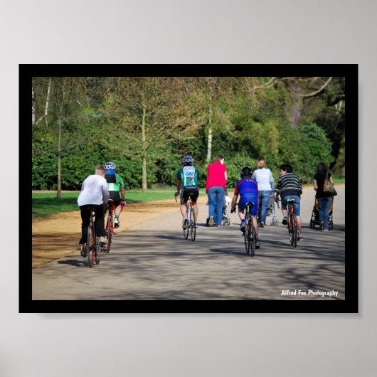 Fahrräder und Kinderwagen Poster (Vorne)