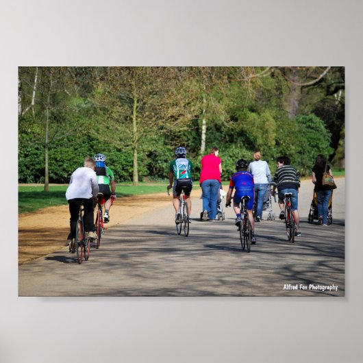 Fahrräder und Kinderwagen Poster (Vorne)