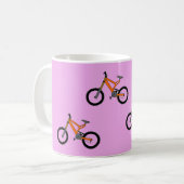Fahrradmuster auf Rosa Kaffeetasse (Vorderseite Links)