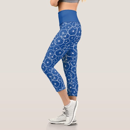 Fahrradräder Blauweiß Gemustert Capri Leggings (Links)