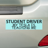 FAHRSCHÜLER (Mein Tesla bringt es mir bei) Autoaufkleber (Auf Auto)