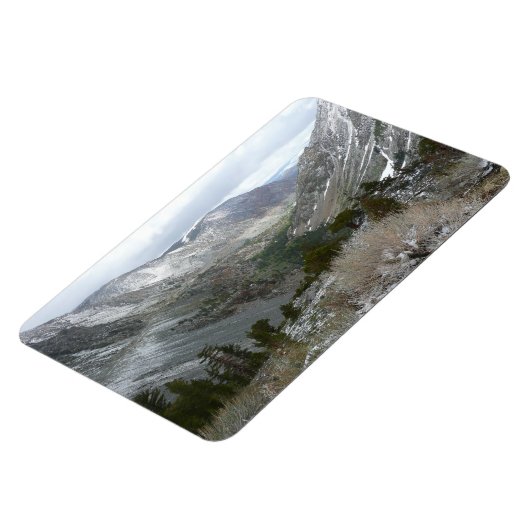 Fahrt durch die schneebedeckten Berge der Sierra N Magnet (Linke Seite)