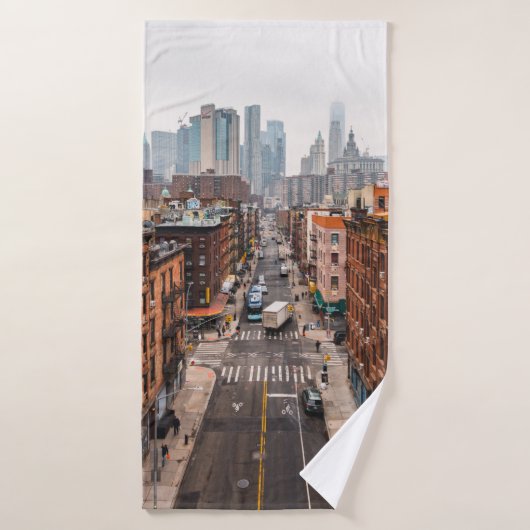 FAHRZEUGE AUF DER STRASSE ZWISCHEN HOCHRANGIGEN GE BADEHANDTUCH (Badehandtuch)