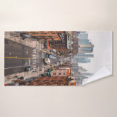 FAHRZEUGE AUF DER STRASSE ZWISCHEN HOCHRANGIGEN GE BADEHANDTUCH (Badehandtuch)