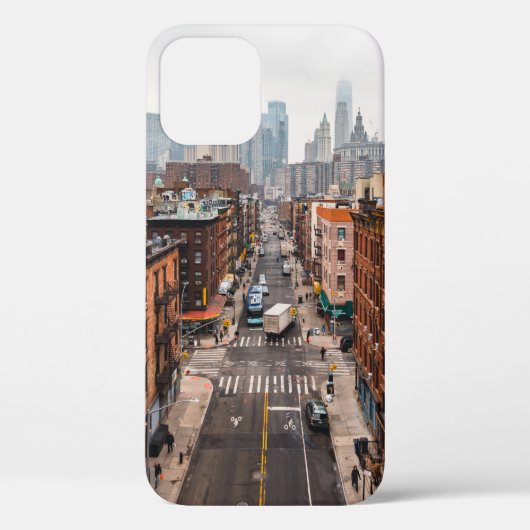 FAHRZEUGE AUF DER STRASSE ZWISCHEN HOCHRANGIGEN GE Case-Mate iPhone HÜLLE (Rückseite)