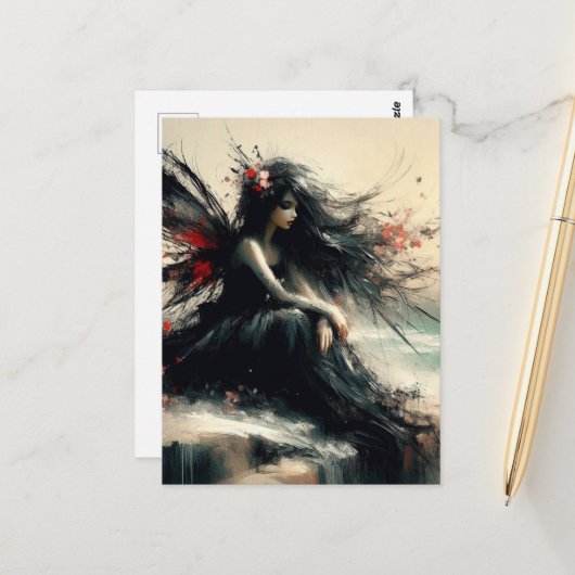 Faia auf einer Seeklippe in schwarzem Kleid Postkarte (Vorderseite/Rückseite Beispiel)