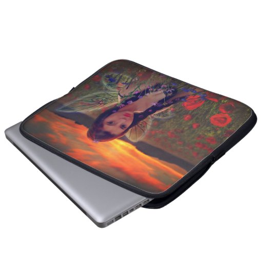 Fairy at Sunset in a field of poppies Fantasy Art Laptopschutzhülle (Vorne Knopf)