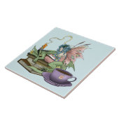 Fairy Dragon liest Tee Freundschaft  Fliese (Seite)