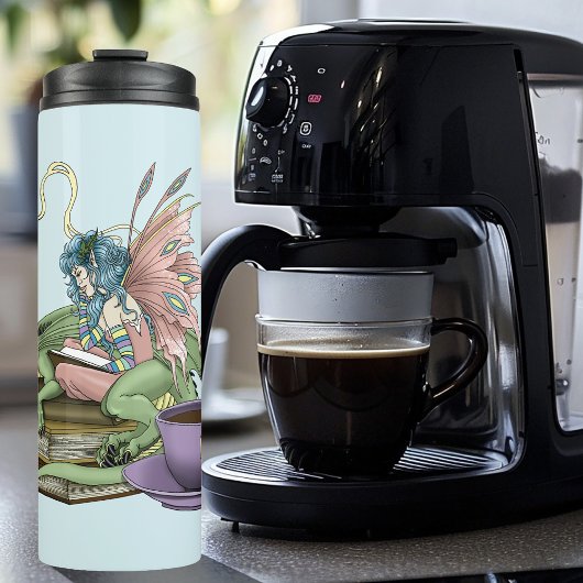 Fairy Dragon liest Tee Freundschaft Thermosbecher