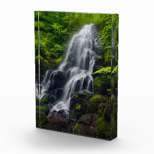 Fairy Falls   Colombia River Gorge Oregon. Fotoblock