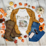 Fairy First Woodland Animals Mushroom Birthday Mam Tri-Blend Shirt<br><div class="desc">Eine süße,  kleine Waldfee steht außerhalb ihres Pilzhauses zwischen den Pilzen,  dem Wald und den Waldtieren,  während Grünbäume auf beiden Seiten in diesem "Fairy First" Girl's 1. Geburtstags Party Composite Design von Holiday Hearts Designs anmutig abziehen.</div>