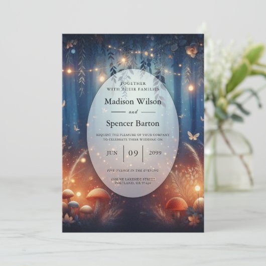 Fairy Lights und Moonlit Forest Magic Wedding Einladung (Stehend Vorderseite)