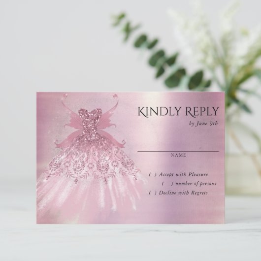 Fairy Wing Mauve Gown | Luxuriöse Dusty Pink Sheen RSVP Karte (Stehend Vorderseite)