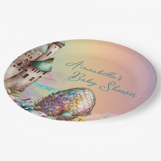 Fairytale Baby Dragon Ei auf Regenbogen Pappteller (Schrägansicht)