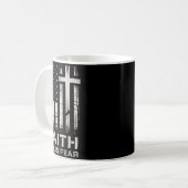 Faith Beats Fear American Flag Christian Cross Kaffeetasse (Vorderseite Links)