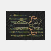 Faith Fishing Hunting Camo Us Flag Cross With Hook Fleecedecke (Vorderseite (Horizontal))