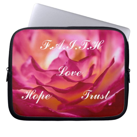 Faith Floweh Rose Laptop Sleeve (Vorderseite)