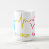 Faith Hope Liebe Hearts Kaffeetasse (Mittel)
