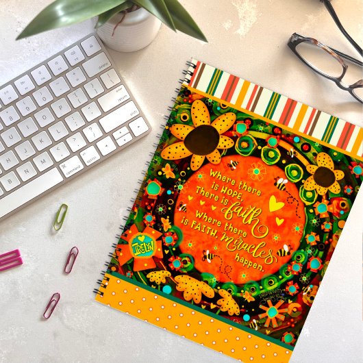 Faith Miracles Zitat Blumenbumblebeeren Irland Notizblock