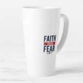 Faith Over Fear – 2 Timothy 1:7 Milchtasse (Rechte Ecke)