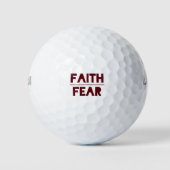 Faith Over Fear bold maroon Golfball (Vorderseite)