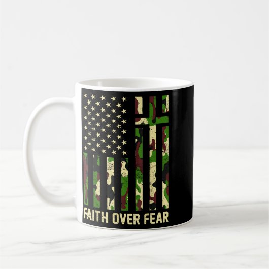 Faith Over Fear Christian Americn Flag Camouflage  Kaffeetasse (Links)
