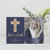 Faith | Religiöses Cross Christmas Foto Feiertagskarte (Stehend Vorderseite)