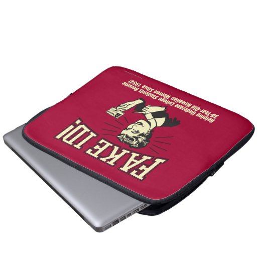 Fake-ID: Uni von minderjährigen Hawaii Laptopschutzhülle (Vorne Knopf)