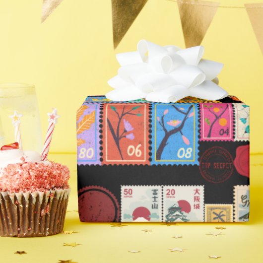 Fake Masterpiece Random Briefmarke Collage Collect Geschenkpapier (Geburtstagsparty)
