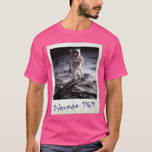 Fake Moon Landing Conspiracy Theory Shirt Bereich