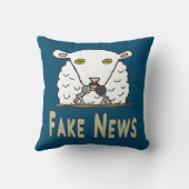 Fake News Kissen (Rückseite)