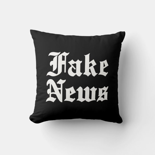 Fake News Kissen (Vorderseite)