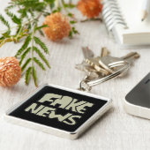Fake News Schlüsselanhänger (Seite)