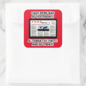 Fake News und alternative Fakten Square Sticker (Tasche)